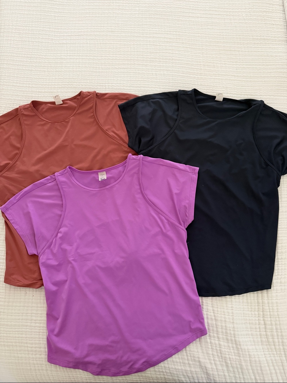 Old Navy 3 Flow Form Go Dry Women's Workout Top Cut Out Back Detail SZ 2